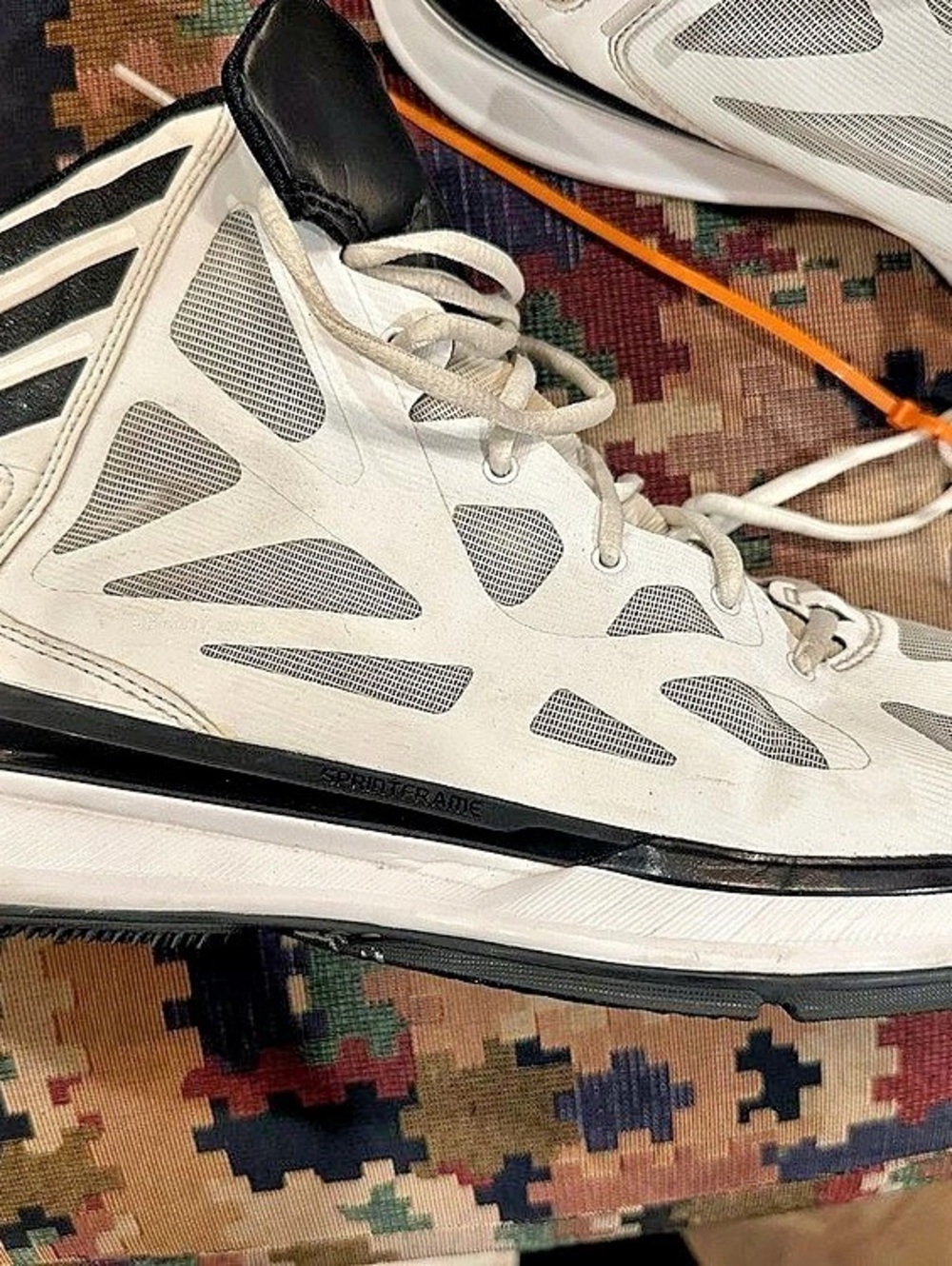 Men's high top basketball Shoes US 13
